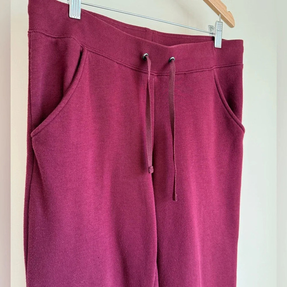 St. John’s Bay Women’s Mid-Rise Sweatpants - Size M - Picture 8 of 8